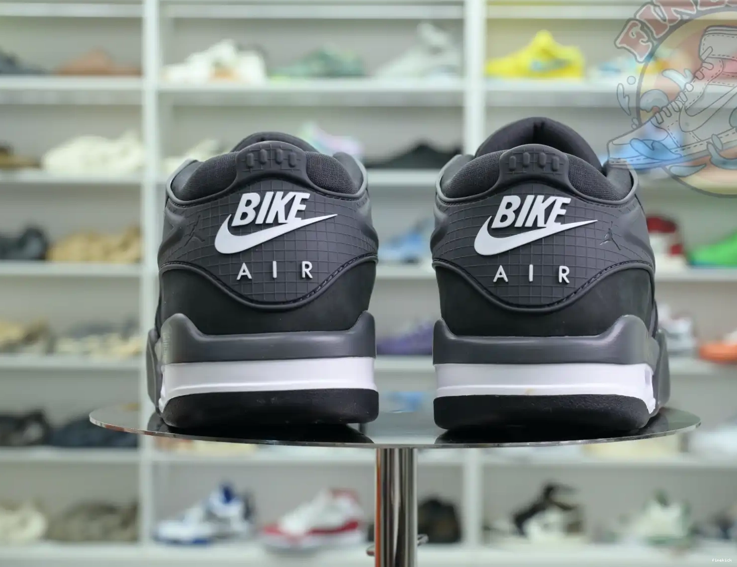 Nigel Jordan RM Sylvester Air SP 4 Jordan x “Anthracite” 0426